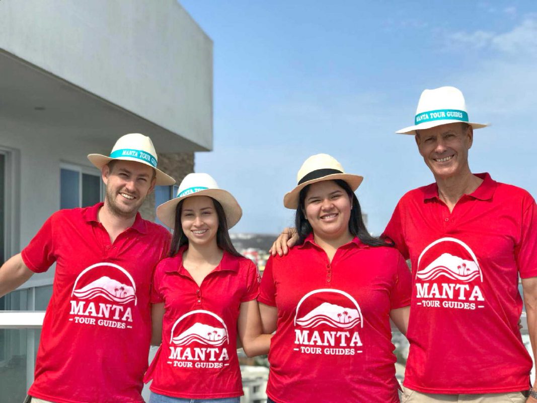 Manta Tour Guides family