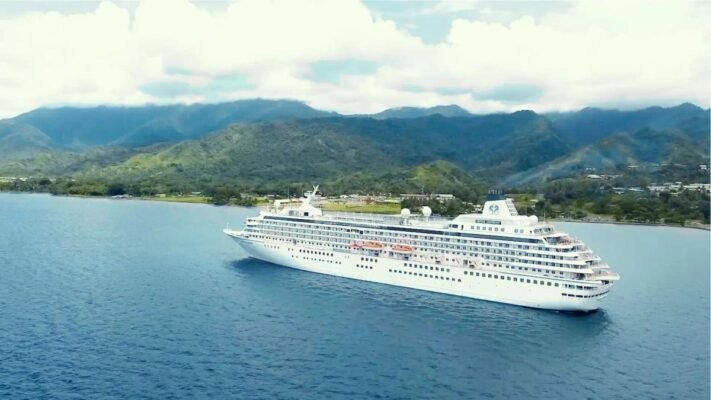 Crystal Symphony shore excursions tour guides in Manta Ecuador